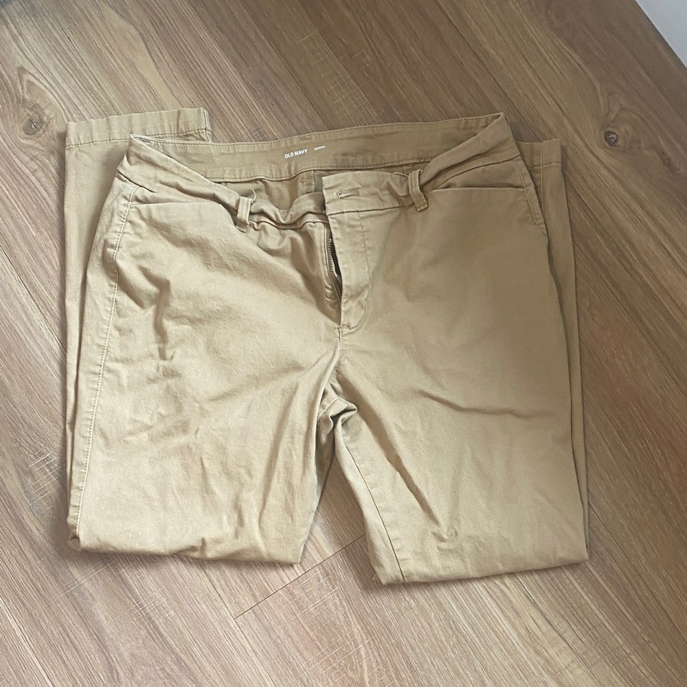 Women’s Tan Pants